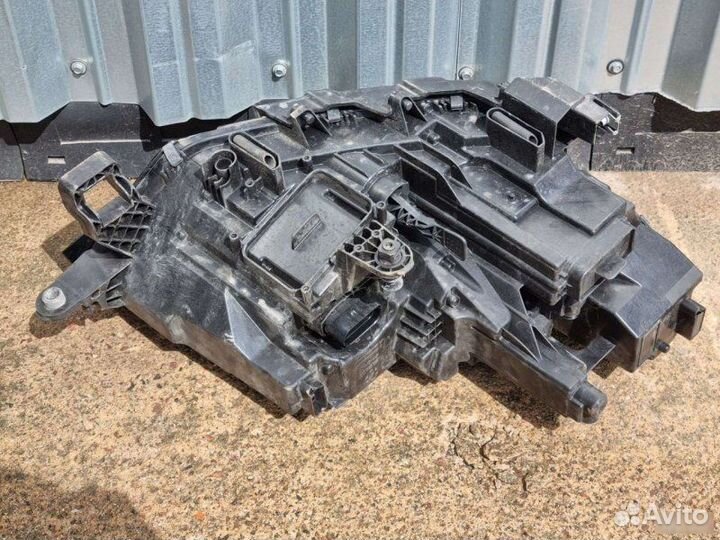 Фара левая Volkswagen Polo 6