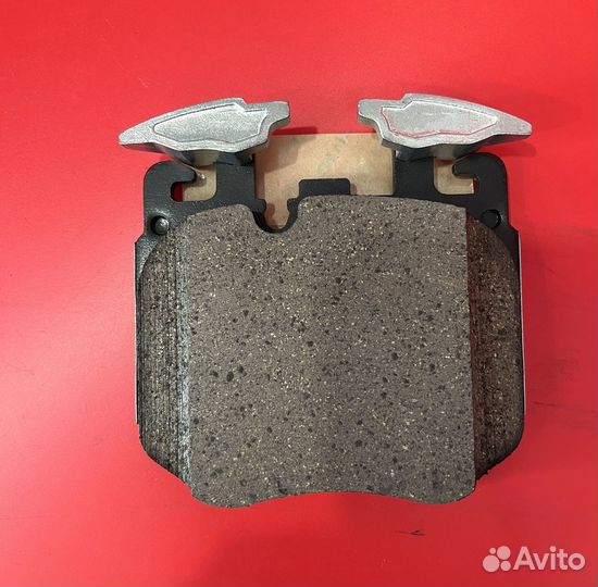 Колодки тормозные BMW перед 34116889585