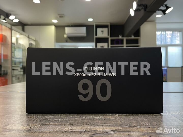 Fujifilm XF 90mm f/2 R LM WR