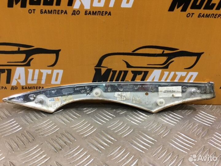 Накладка обшивки двери задняя правая Mercedes