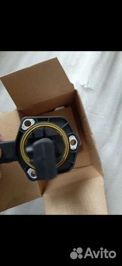 Датчик уровня масло VAG 06E 907 660