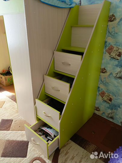Кровать чердак со столом бу