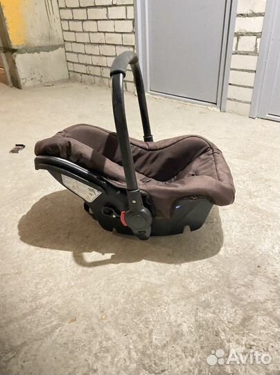 Детское кресло в машину