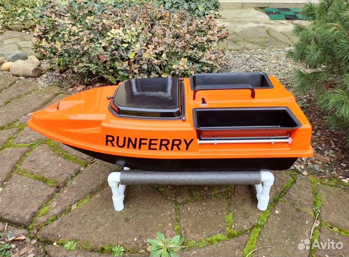 Прикормочный карповый кораблик Ранферри Speed V4