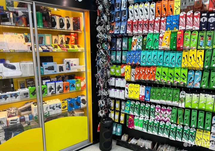 Продавец мобильных аксессуаров