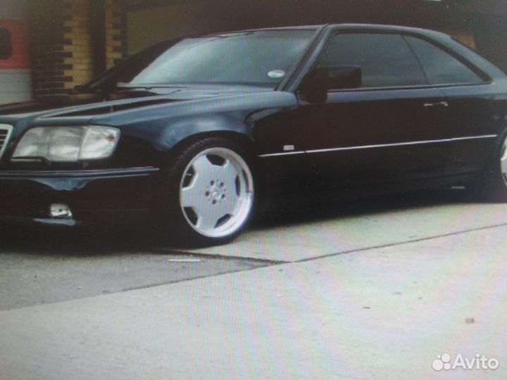 Мерсес w 124 (купе) в разборе, капот, запчасти