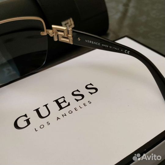 Солнцезащитные очки Versace женские италия