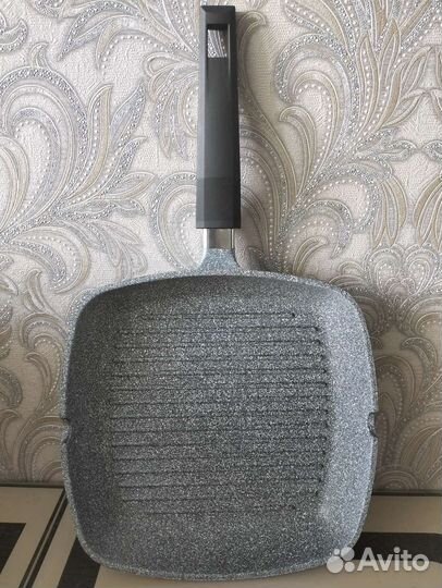 Сковорода гриль 28см. Новая