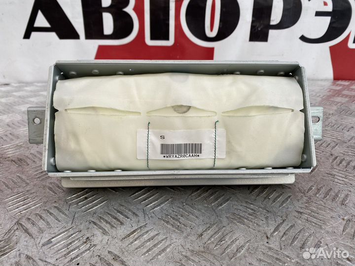 Подушка безопасности в торпеду Infiniti M25 M37