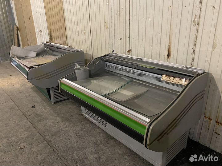 Поодам витрины холодильные, прилавки и т д