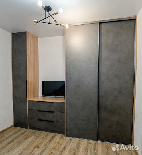 Распашной шкаф на заказ. Фабрика