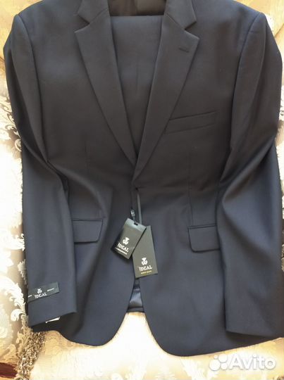 Брючный костюм