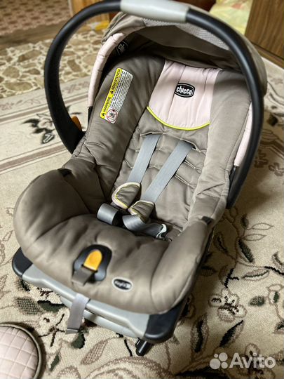 Автолюлька chicco с базой изофикс