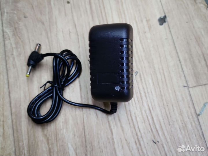 Блок питания 9v 1а. 5.5/4.0 т образный