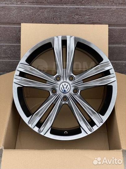 Диск литой Replica VW/Skoda R18 5*112