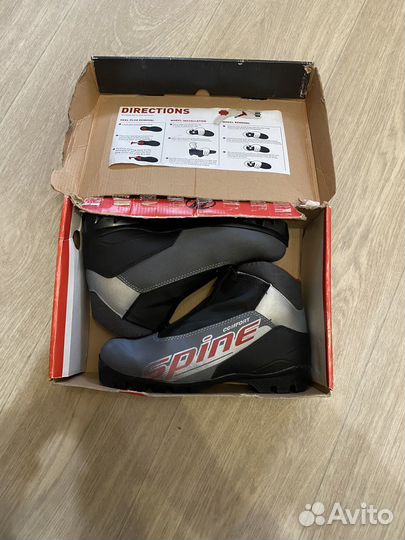 Лыжные ботинки spine