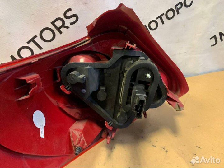 Фонарь задний правый Peugeot 207 универсал