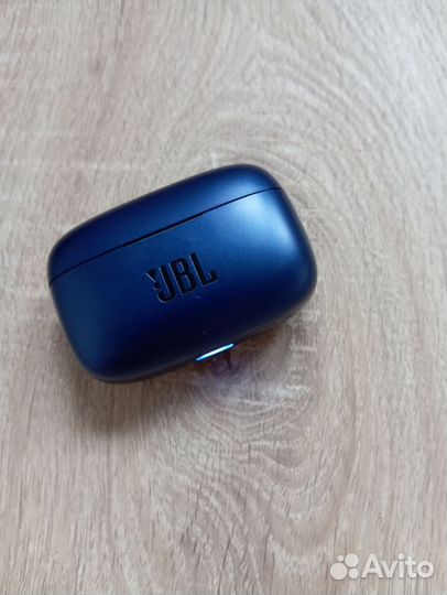Беспроводные наушники JBL Live 300 TWS