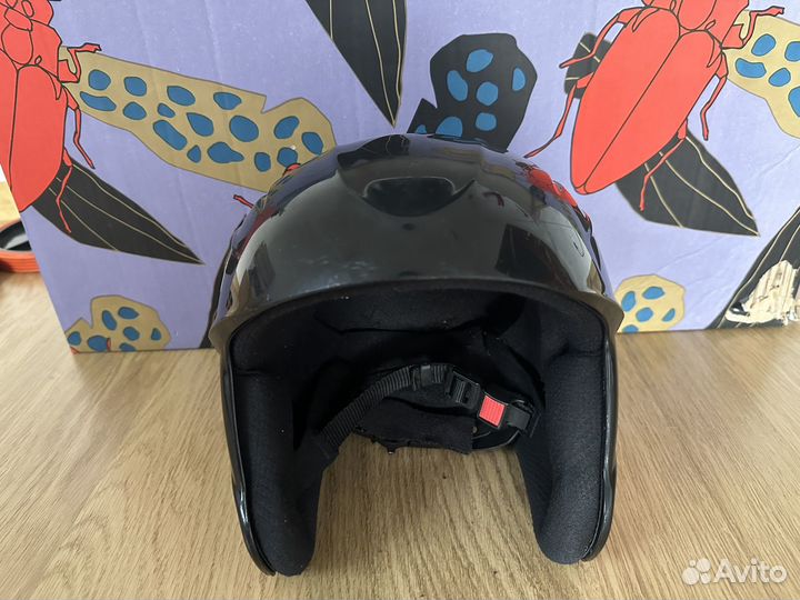 Горнолыжный шлем uvex