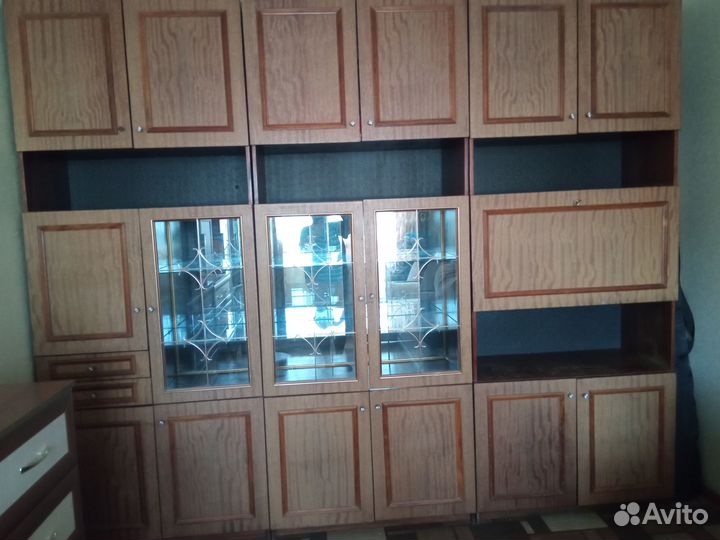 Стенка в гостиную