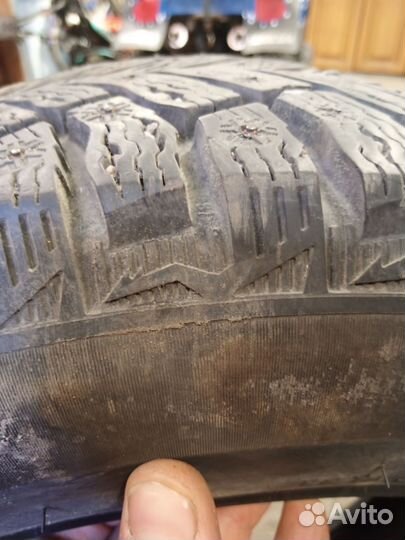 Michelin X-Ice North 4 195/65 R15