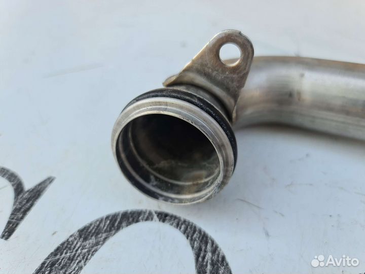 Патрубок системы охлаждения Mercedes W213 M264