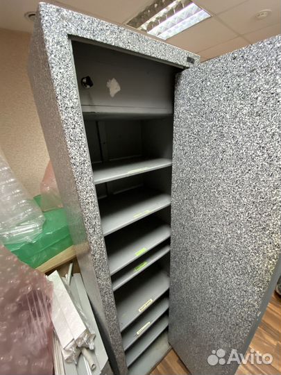 Несгораемый шкаф, сейф, сейф для оружия