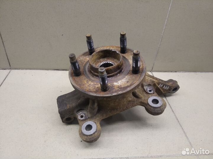 Кулак поворотный передний правый Aveo (T300) 2011