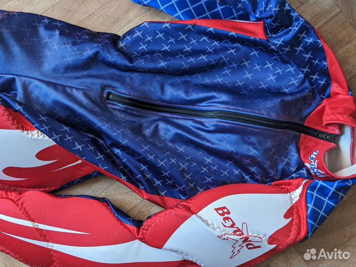 Горнолыжные Спусковые комбинезоны