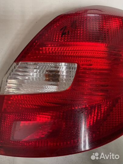 Фонарь задний правый skoda fabia
