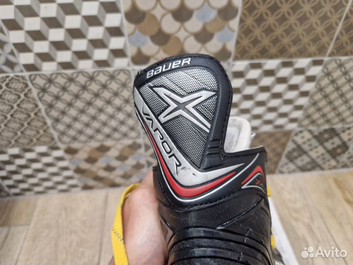 Хоккейные коньки bauer vapor x300