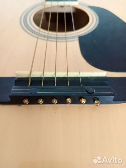 Акустическая гитара