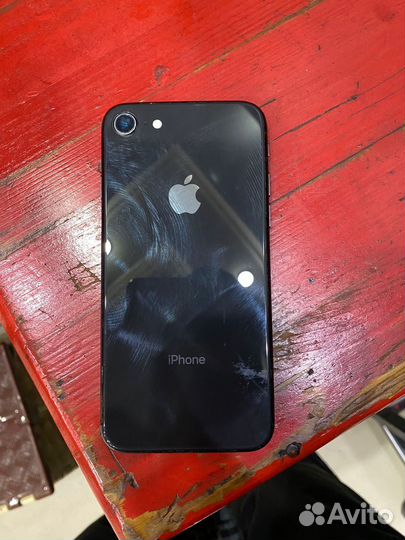 iPhone 8, 64 ГБ