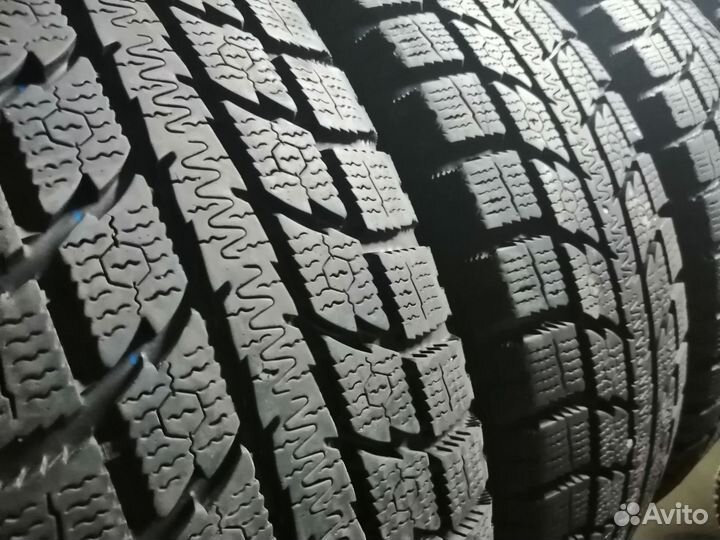 Toyo Observe GSi-5 225/60 R18