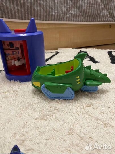 Игрушки герои в масках