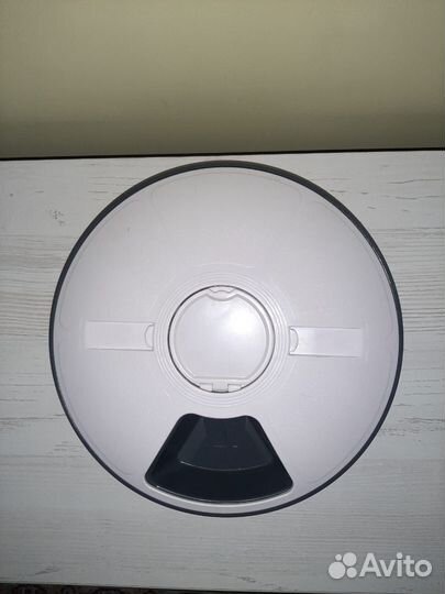 Автоматическая кормушка для кошек