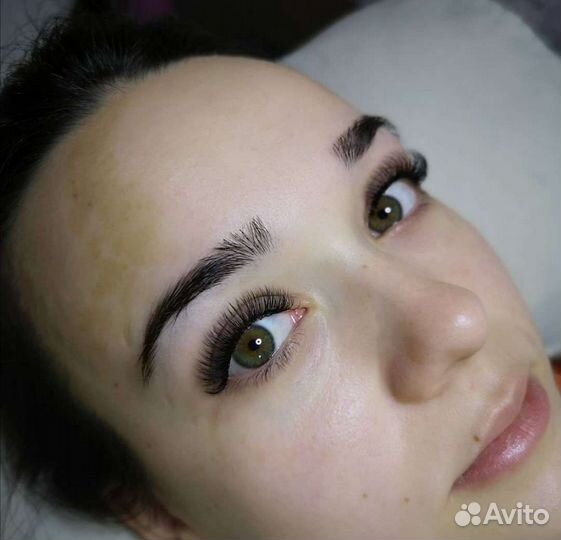 Наращивание ресниц и татуаж бровей