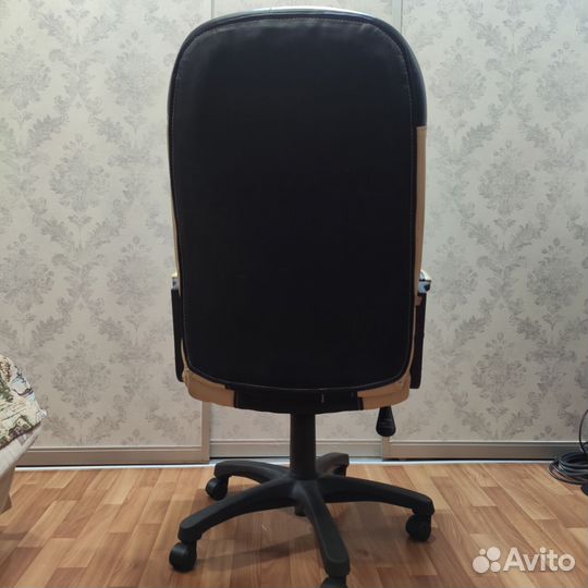 Компьютерное кресло