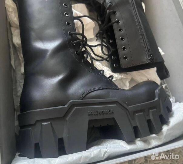 Balenciaga Bulldozer Boots на руках