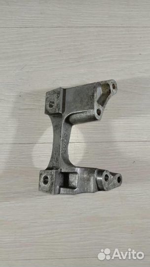 Кронштейн опоры двигателя Ford-Форд Focus I 1998