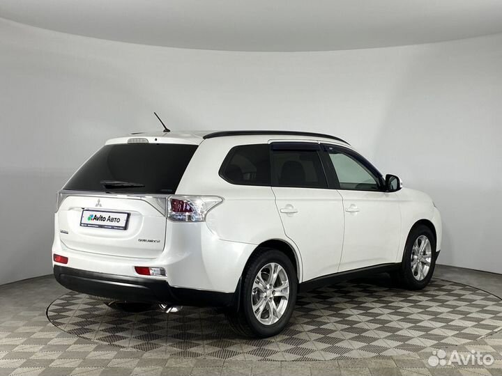 Mitsubishi Outlander 2.4 CVT, 2013, 213 866 км