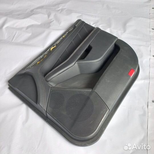 Обшивка двери передняя правая Mercedes-Benz Ml