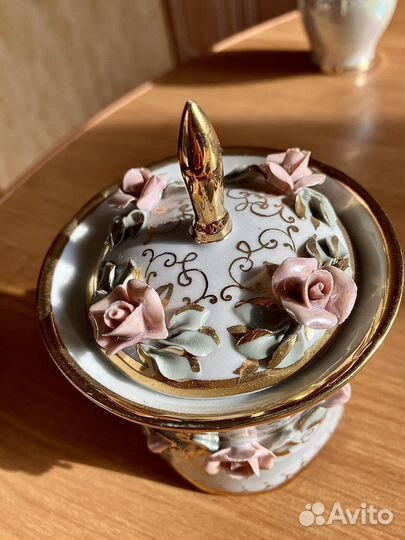 Фарфоровая шкатулка/конфетница/ваза