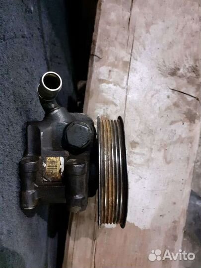 Насос гидроусилителя на Ford Focus 1