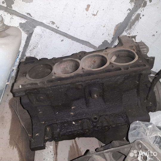 Блок двигателя рено
