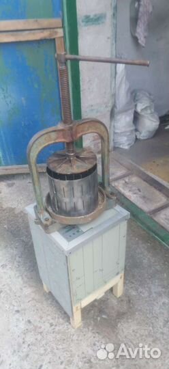 Пресс ручной для отжима сока СССР
