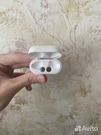 Кейс для Airpods 2 оригинал