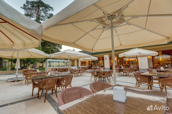 Уличные зонты с центральной опорой, 3х3, 4х4