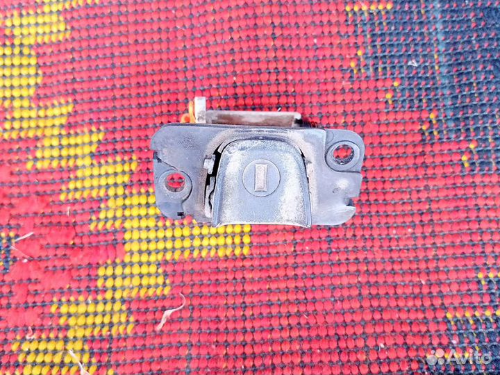 Личинка замка багажника Toyota Caldina