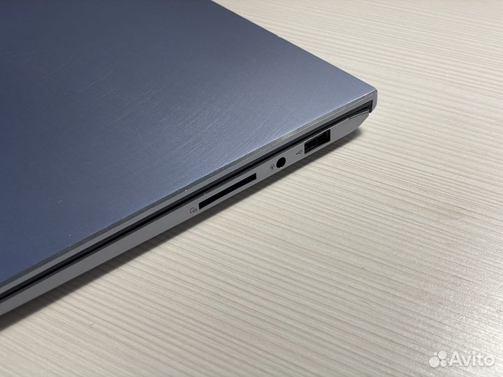 Ноутбук asus ZenBook 14 UM431D